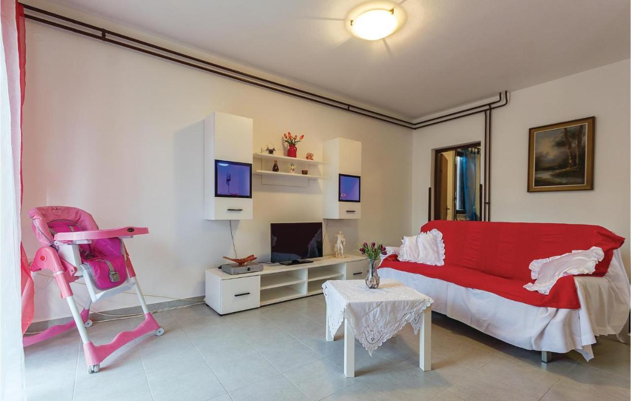 3 Bedroom Beautiful Apartment In Медулин Екстер'єр фото